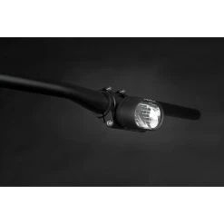 Supernova E-Bike Scheinwerfer M99 Mini PURE25, 5-13.5V DC, 450 Lm 150Lux, Aluminium Geh&auml;use, Kabell&auml;nge 1450mm / Power Connector / Bosch -Bosch Verkaufsgeschäft supernova e bike scheinwerfer m99 mini pure25 5 135v dc 450 lm 150lux aluminium gehaeuse kabellaenge 1450mm power connector bosch2